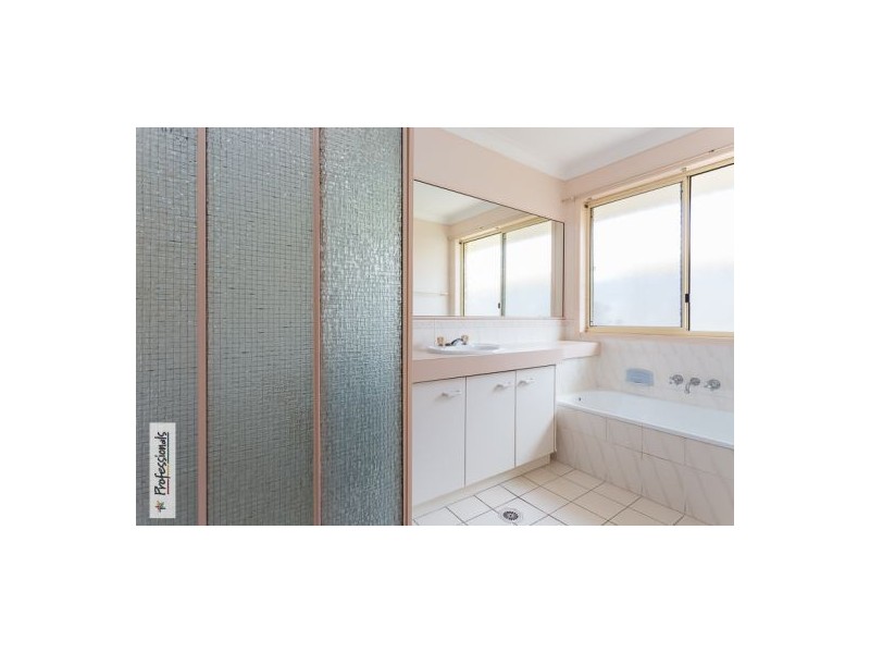 25 Riley Drive, Capalaba QLD 4157