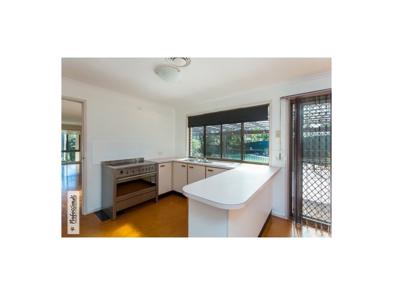 4 St Helena Court, Cleveland QLD 4163