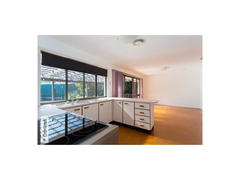 4 St Helena Court, Cleveland QLD 4163