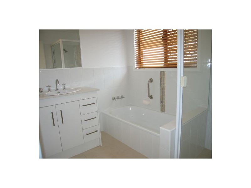 U3 235 Bloomfield Street, Cleveland QLD 4163