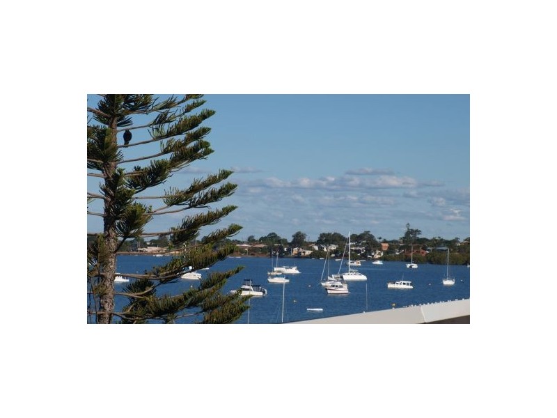 8 Finuge Court, Victoria Point QLD 4165