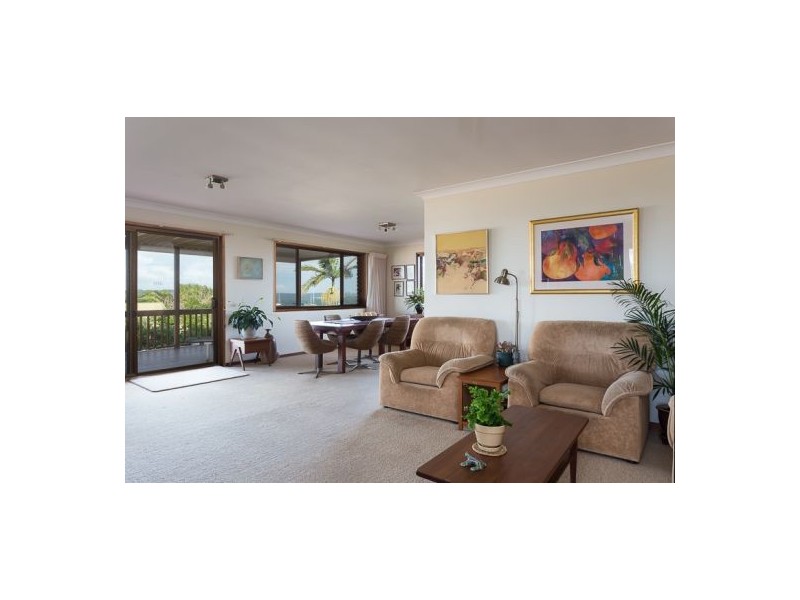 8 Finuge Court, Victoria Point QLD 4165
