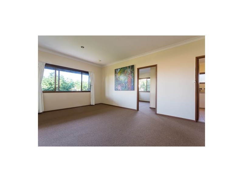 8 Finuge Court, Victoria Point QLD 4165