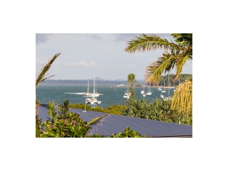 8 Finuge Court, Victoria Point QLD 4165