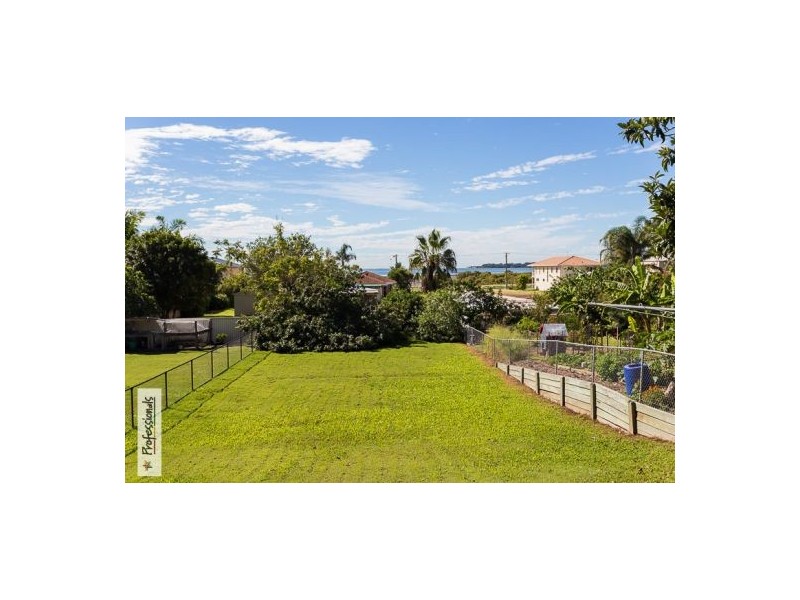 125 Mooroondu Road, Thorneside QLD 4158