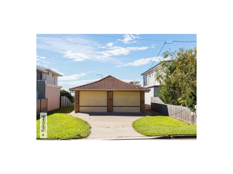 125 Mooroondu Road, Thorneside QLD 4158