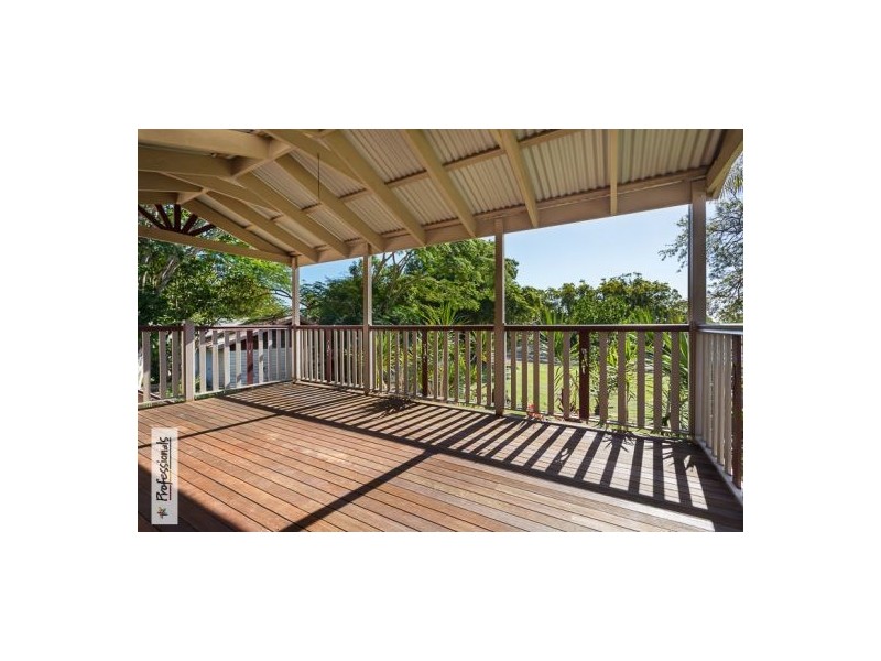 5 Station Street, Wellington Point QLD 4160