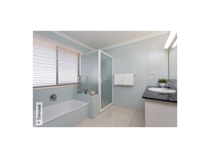 22 Arthur Street, Wellington Point QLD 4160