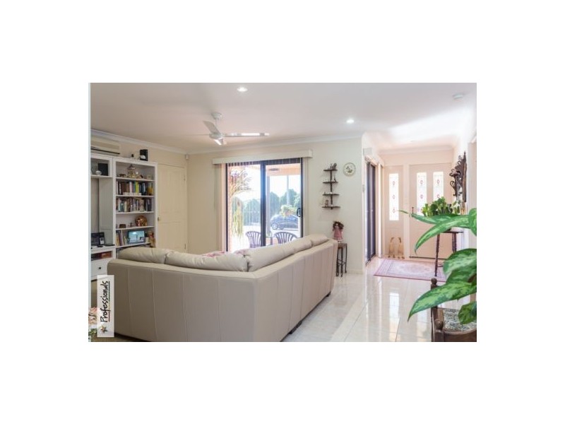 22 Arthur Street, Wellington Point QLD 4160