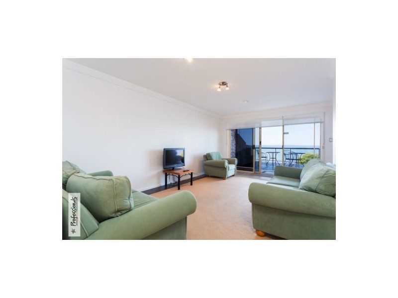 No 5 “Norfolk Pines” 127 Shore Street North, Cleveland QLD 4163