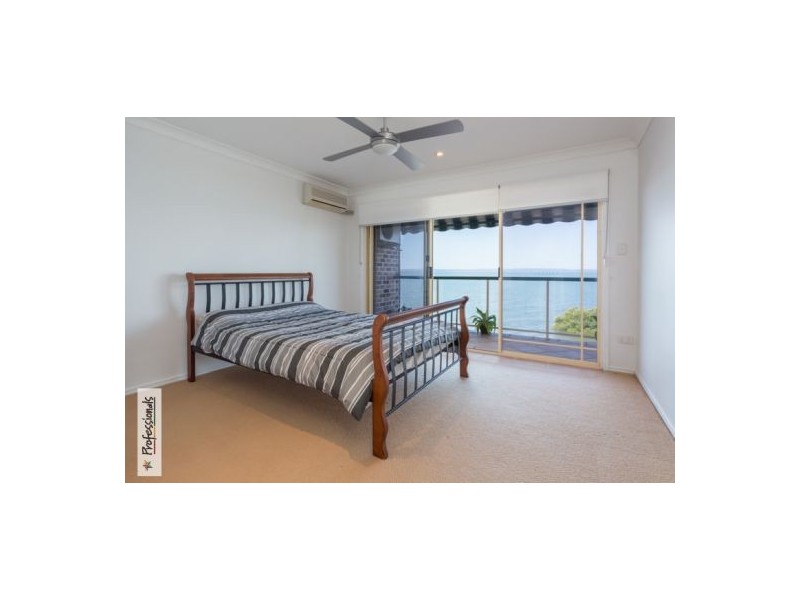 No 5 “Norfolk Pines” 127 Shore Street North, Cleveland QLD 4163