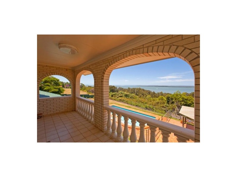 12-16 Wilson Esplanade, Redland Bay QLD 4165