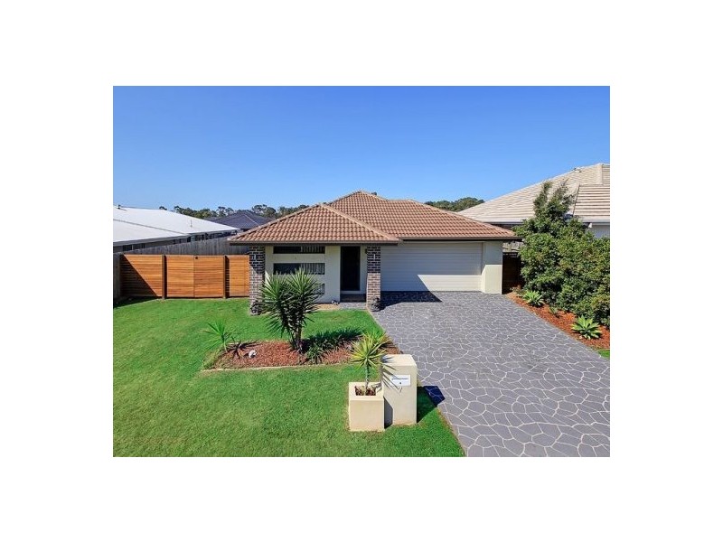 7 Estuary Avenue, Victoria Point QLD 4165