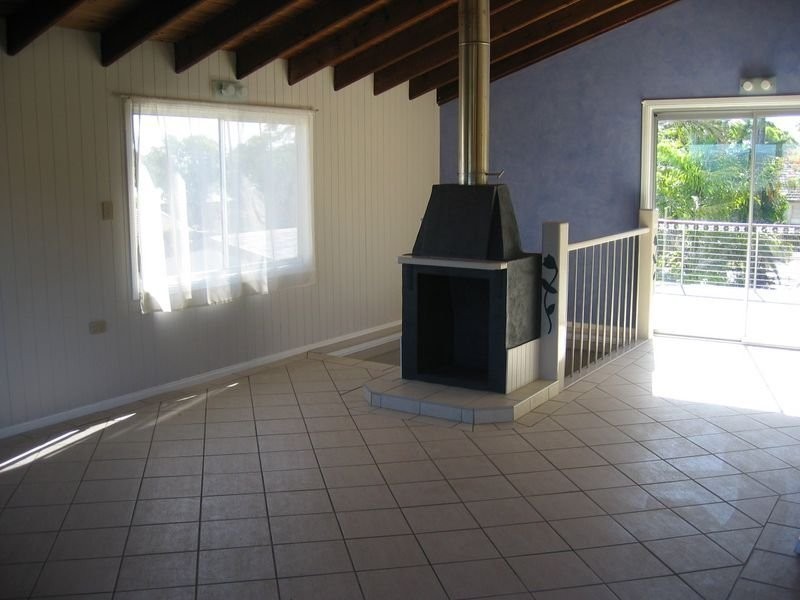 81 Main Road, Wellington Point QLD 4160