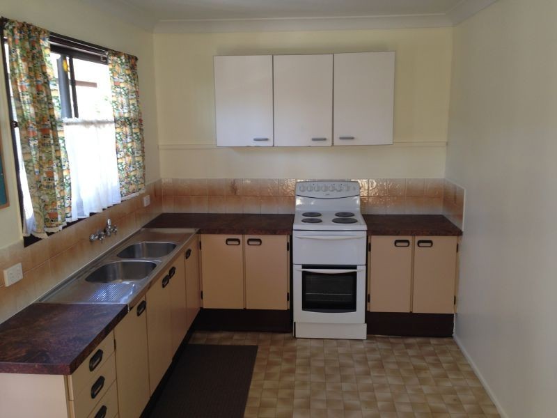 24 Padbury Street, Wynnum West QLD 4178