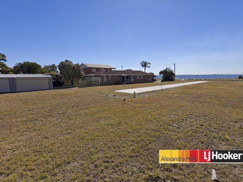 260 Queens Espl, Thorneside QLD 4158