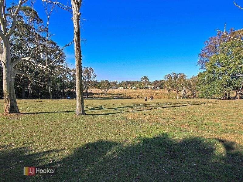 38 Gordon Rd, Redland Bay QLD 4165