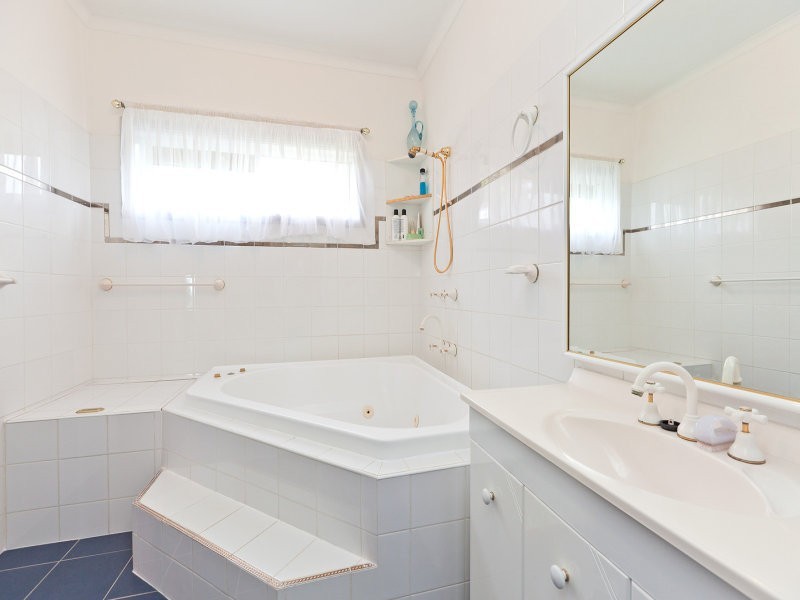 5 Orana Esplanade, Victoria Point QLD 4165