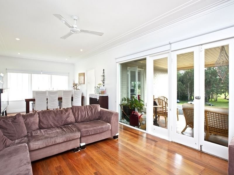 1 Dart Street, Redland Bay QLD 4165