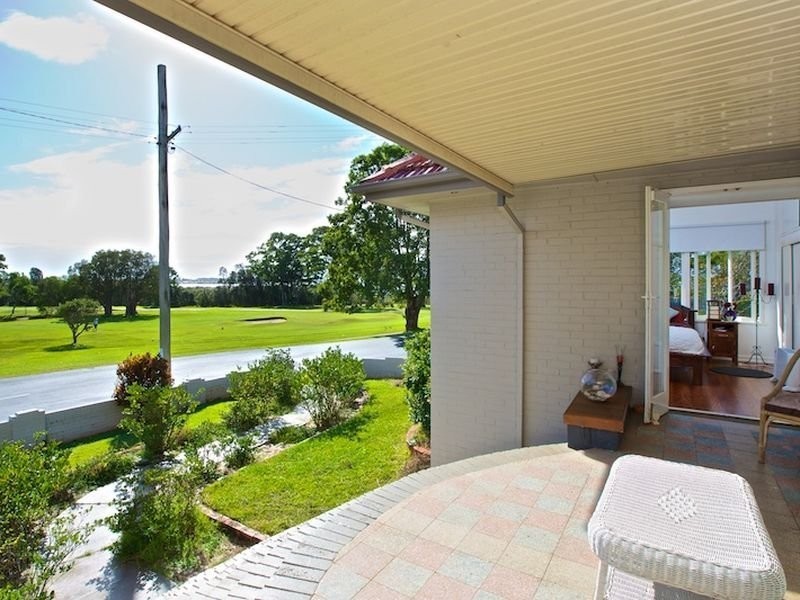 1 Dart Street, Redland Bay QLD 4165