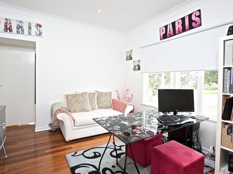1 Dart Street, Redland Bay QLD 4165