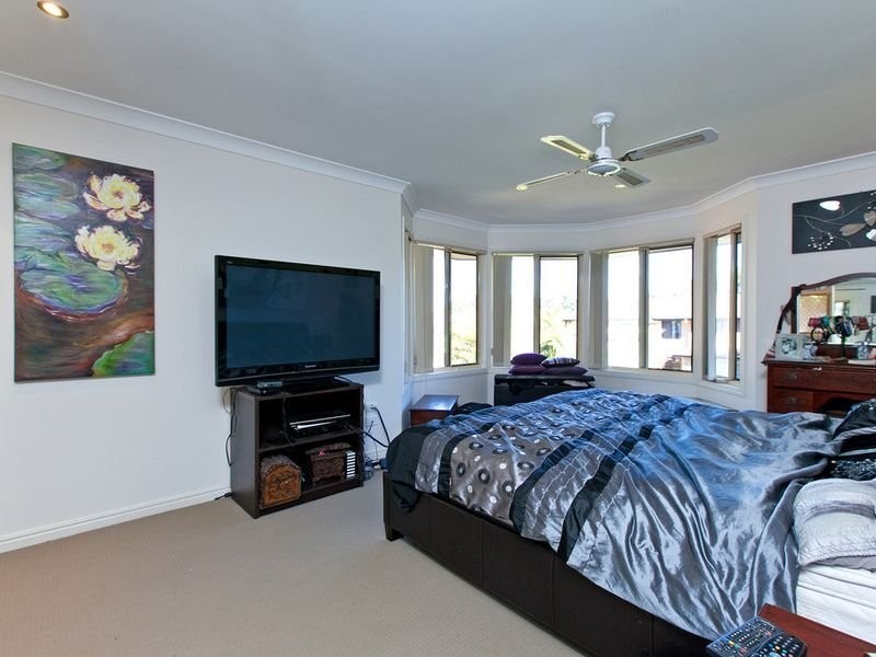 4 Tolson Tce, Ormiston QLD 4160