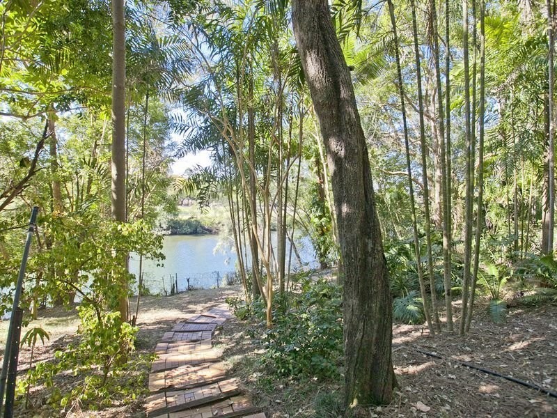 84 Bray Road, Lawnton QLD 4501