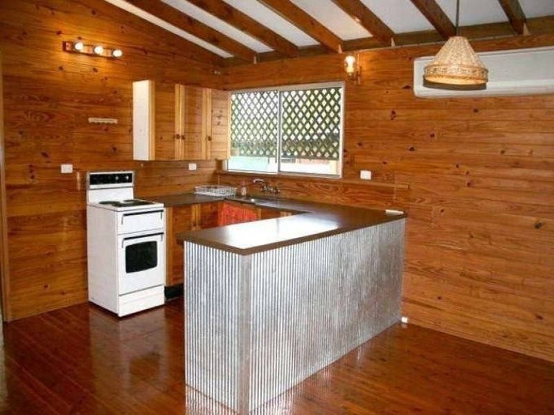 4 Pullen Street, Coochiemudlo Island QLD 4184