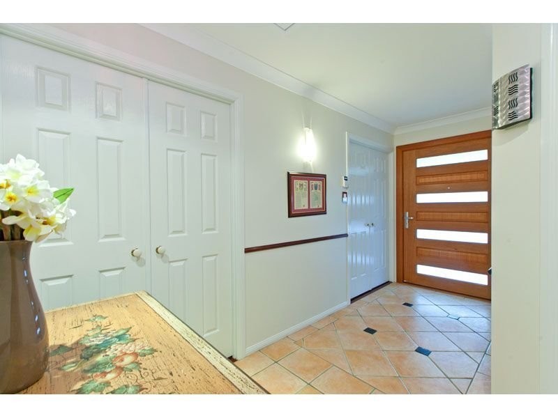 24 Lawn Terrace, Capalaba QLD 4157