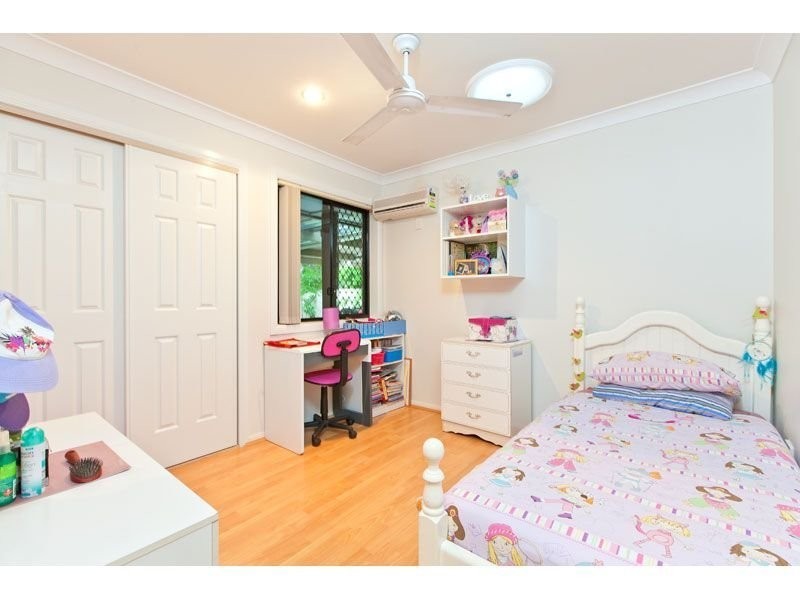 24 Lawn Terrace, Capalaba QLD 4157