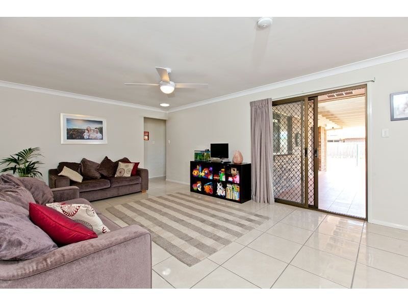 22 Oak Street, Victoria Point QLD 4165