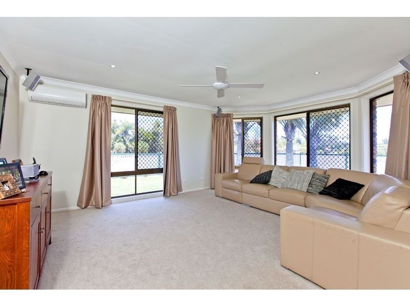 22 Oak Street, Victoria Point QLD 4165