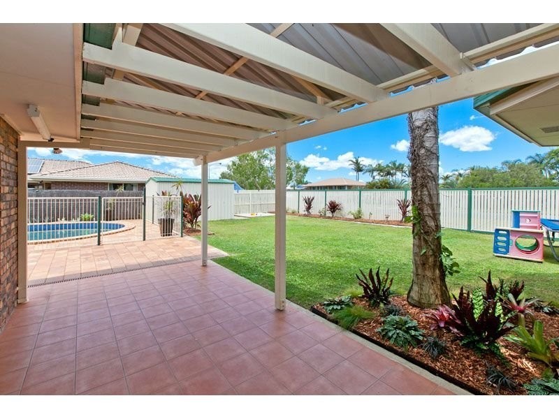 22 Oak Street, Victoria Point QLD 4165