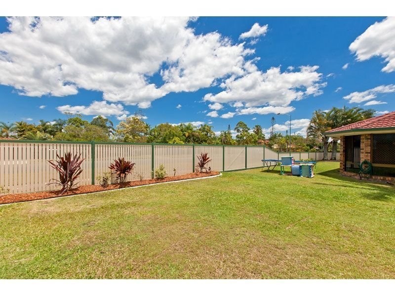 22 Oak Street, Victoria Point QLD 4165