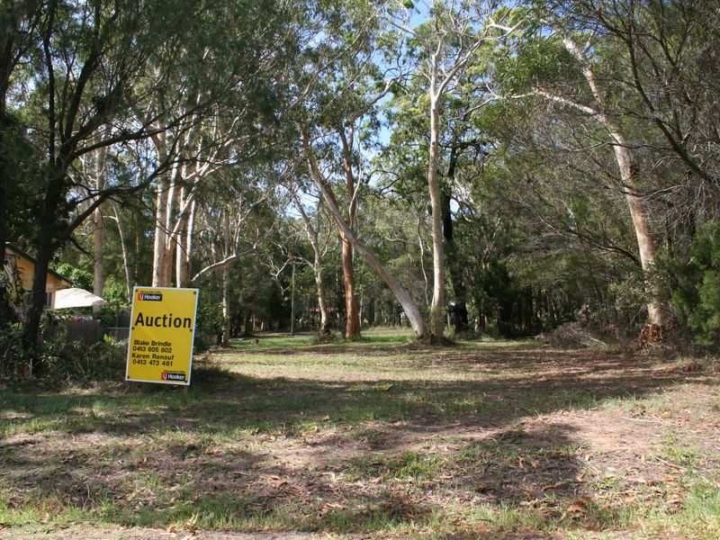 11 Barramundi Street, Macleay Island QLD 4184