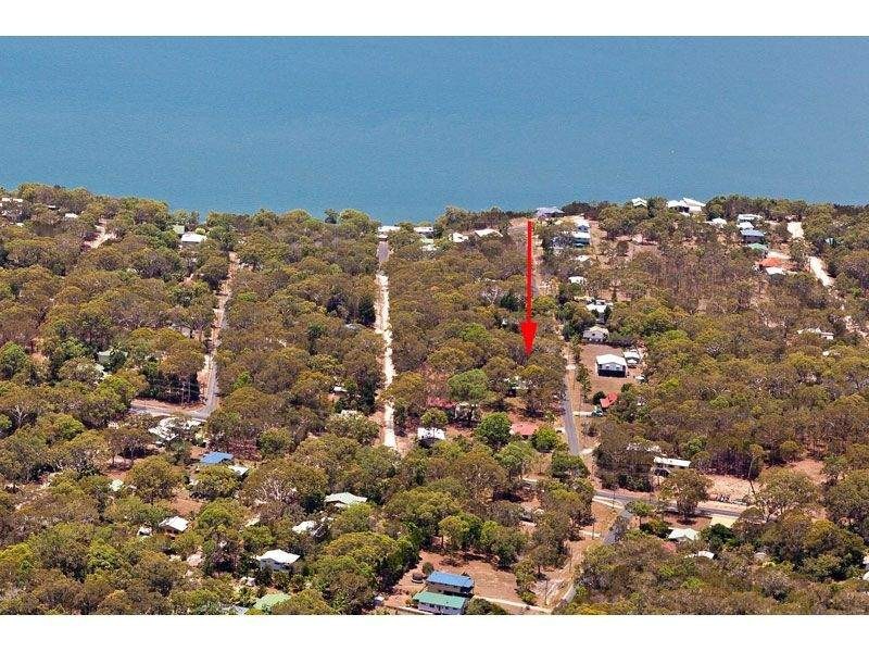 11 Barramundi Street, Macleay Island QLD 4184