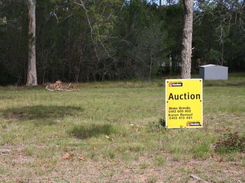 24 Lakeside Avenue, Macleay Island QLD 4184