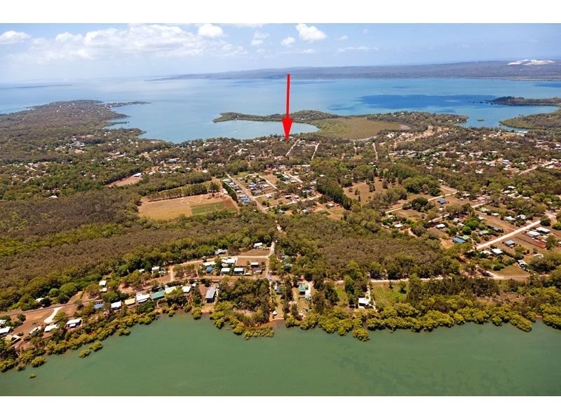 24 Lakeside Avenue, Macleay Island QLD 4184