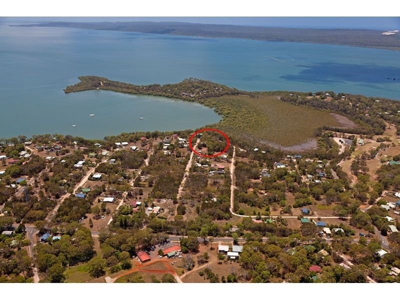 24 Lakeside Avenue, Macleay Island QLD 4184