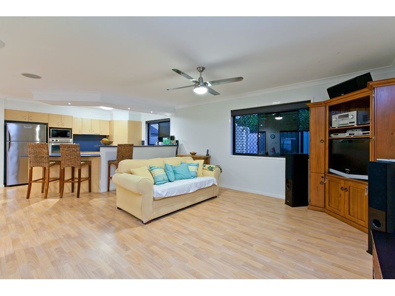 10 Orpheus Place, Redland Bay QLD 4165