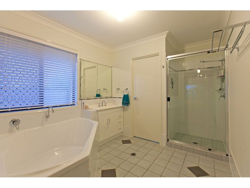 10 Orpheus Place, Redland Bay QLD 4165