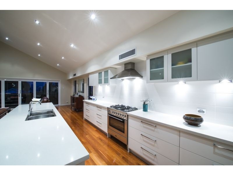 219 Main Road, Wellington Point QLD 4160