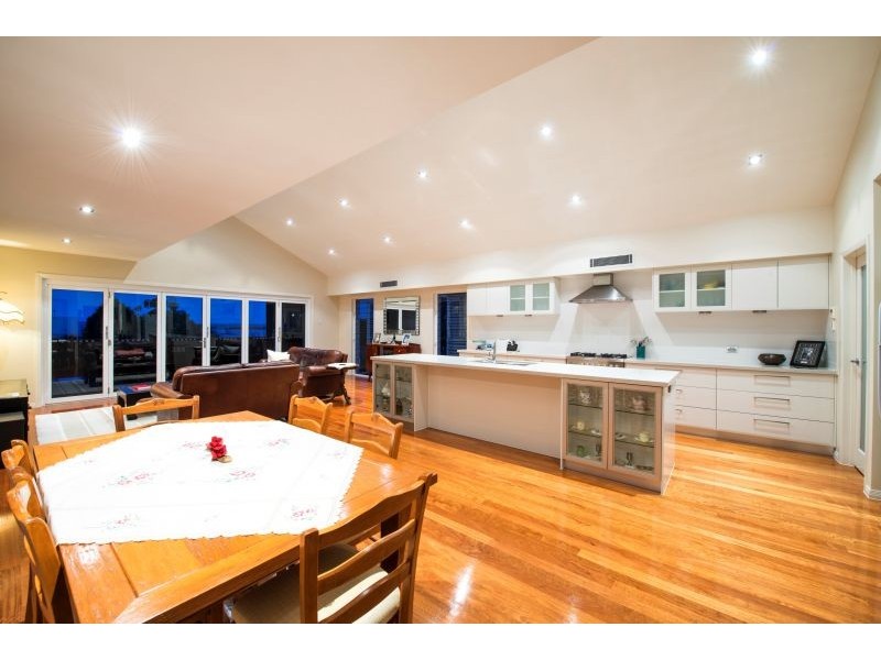 219 Main Road, Wellington Point QLD 4160