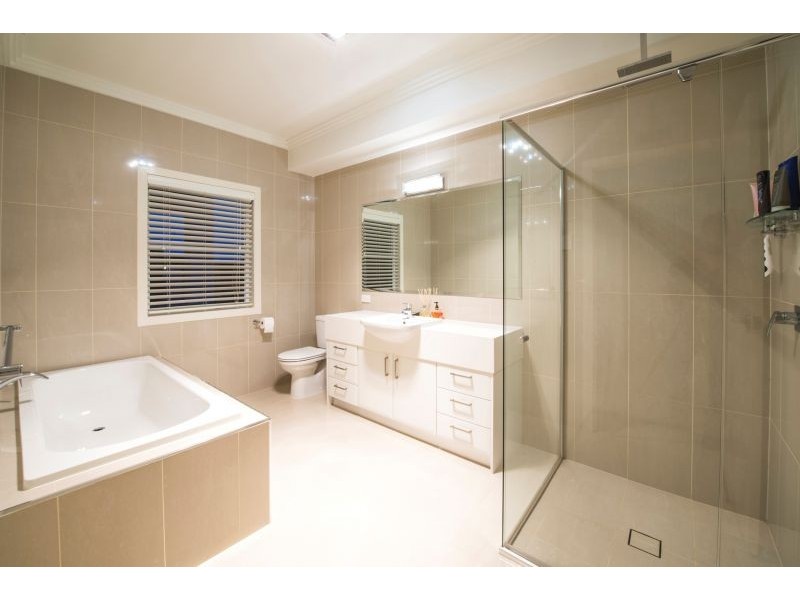 219 Main Road, Wellington Point QLD 4160