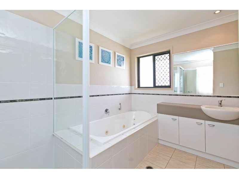20 Hayman Street, Redland Bay QLD 4165