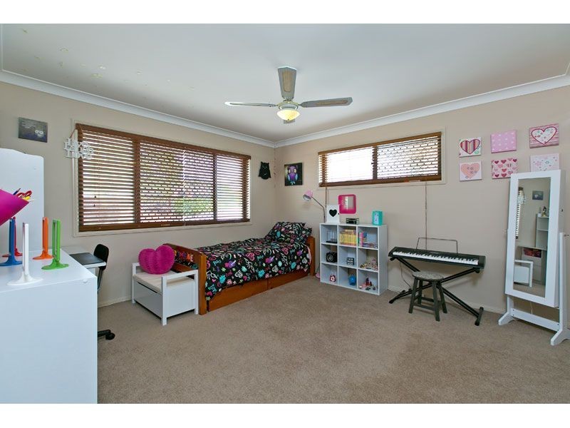 20 Hayman Street, Redland Bay QLD 4165