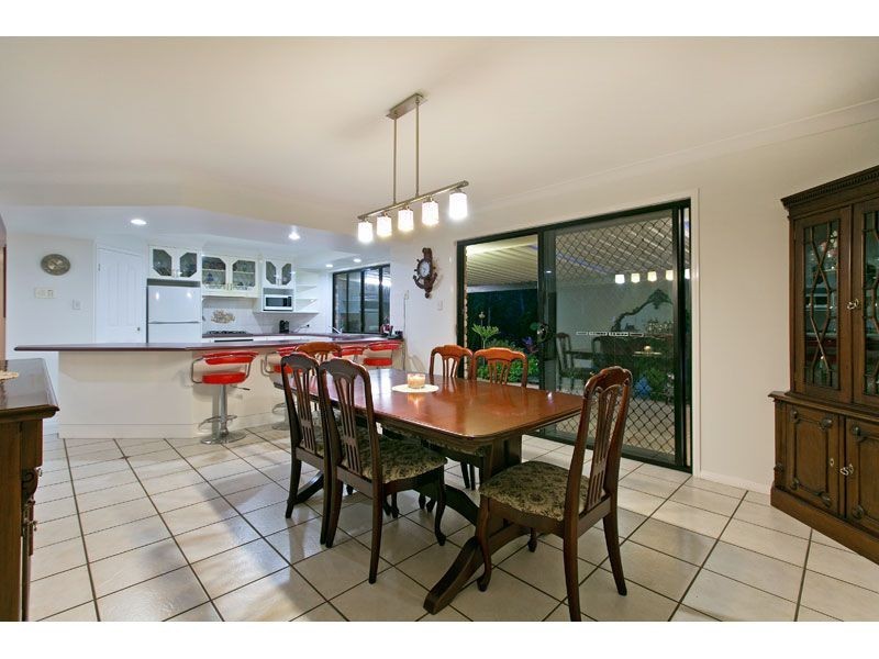 14 Grevillea Street, Redland Bay QLD 4165