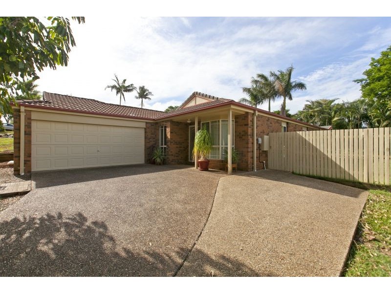 17 Leonard Street, Wellington Point QLD 4160
