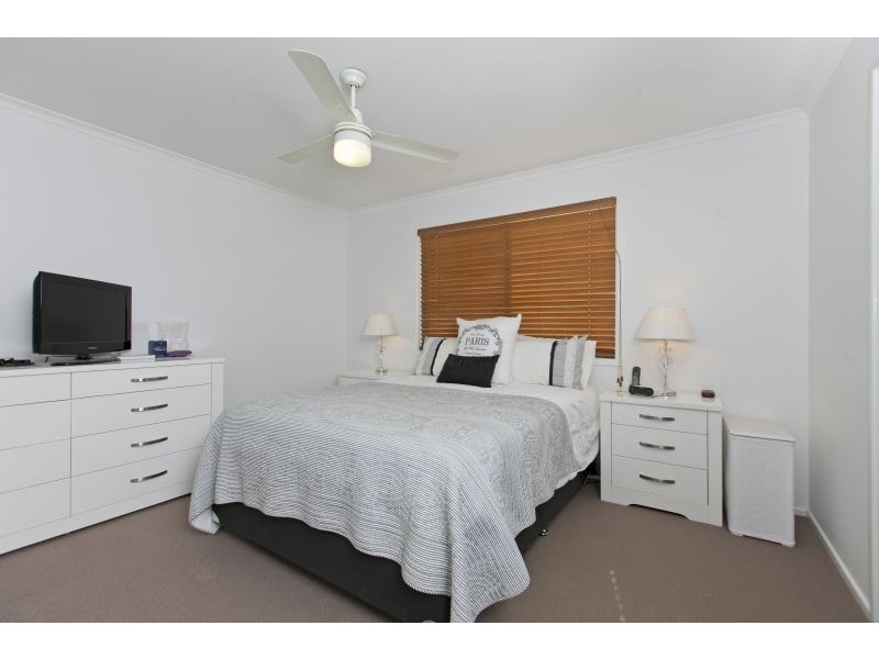 17 Leonard Street, Wellington Point QLD 4160