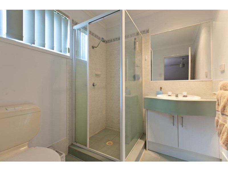 17 Leonard Street, Wellington Point QLD 4160